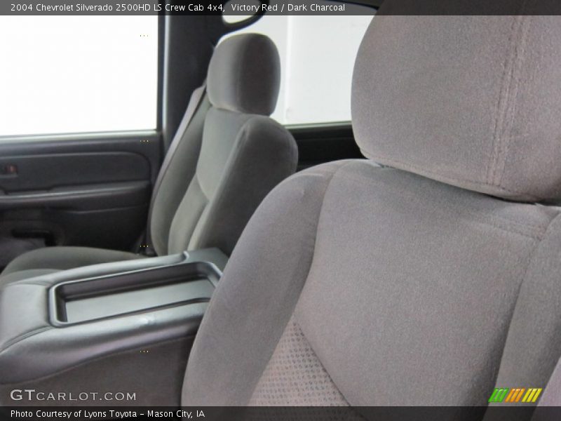 Victory Red / Dark Charcoal 2004 Chevrolet Silverado 2500HD LS Crew Cab 4x4