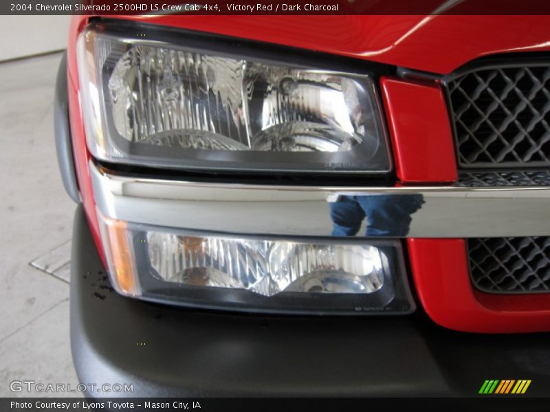 Victory Red / Dark Charcoal 2004 Chevrolet Silverado 2500HD LS Crew Cab 4x4