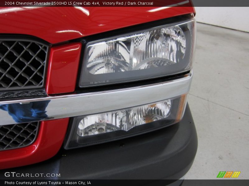 Victory Red / Dark Charcoal 2004 Chevrolet Silverado 2500HD LS Crew Cab 4x4
