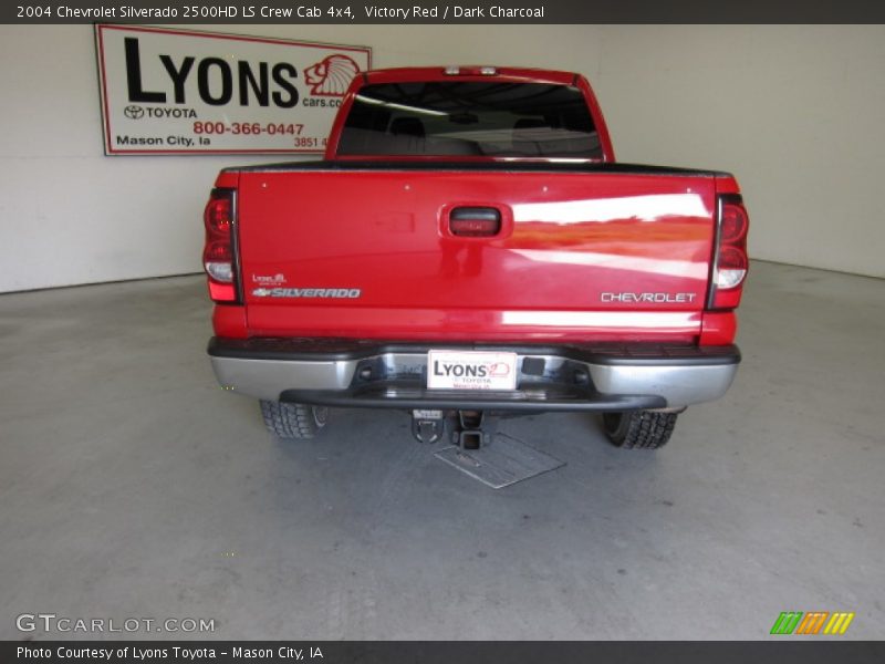 Victory Red / Dark Charcoal 2004 Chevrolet Silverado 2500HD LS Crew Cab 4x4