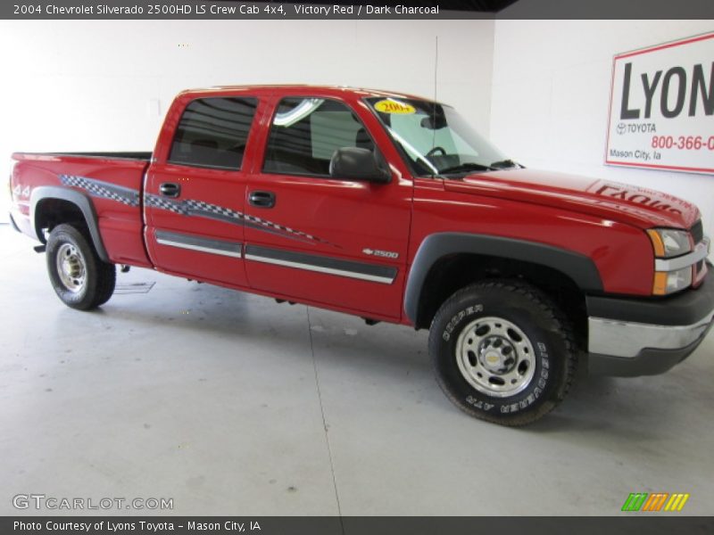 Victory Red / Dark Charcoal 2004 Chevrolet Silverado 2500HD LS Crew Cab 4x4
