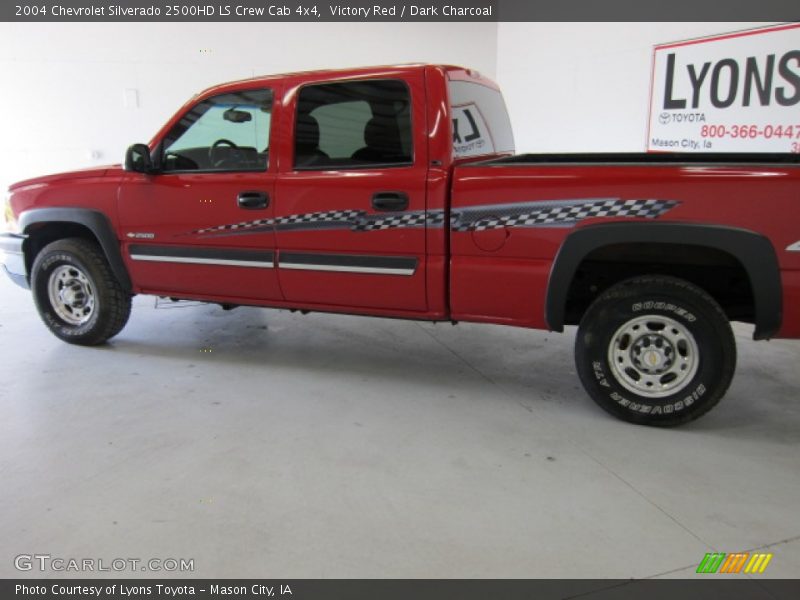 Victory Red / Dark Charcoal 2004 Chevrolet Silverado 2500HD LS Crew Cab 4x4