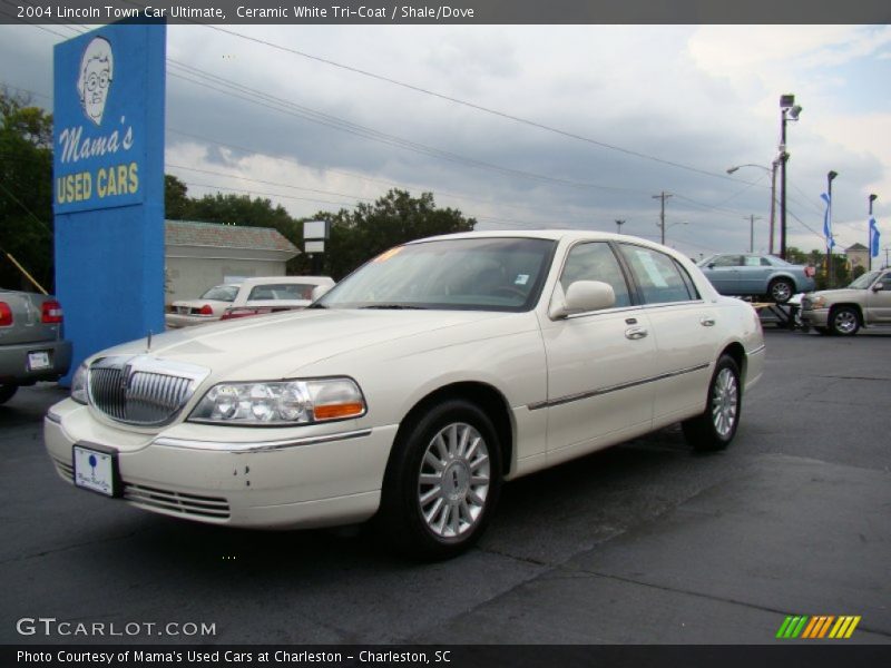 Ceramic White Tri-Coat / Shale/Dove 2004 Lincoln Town Car Ultimate