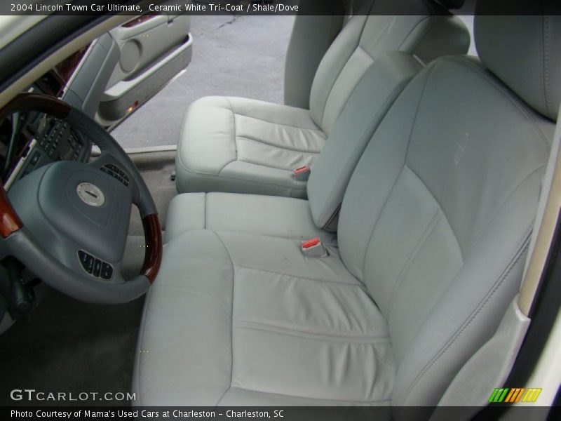 Ceramic White Tri-Coat / Shale/Dove 2004 Lincoln Town Car Ultimate
