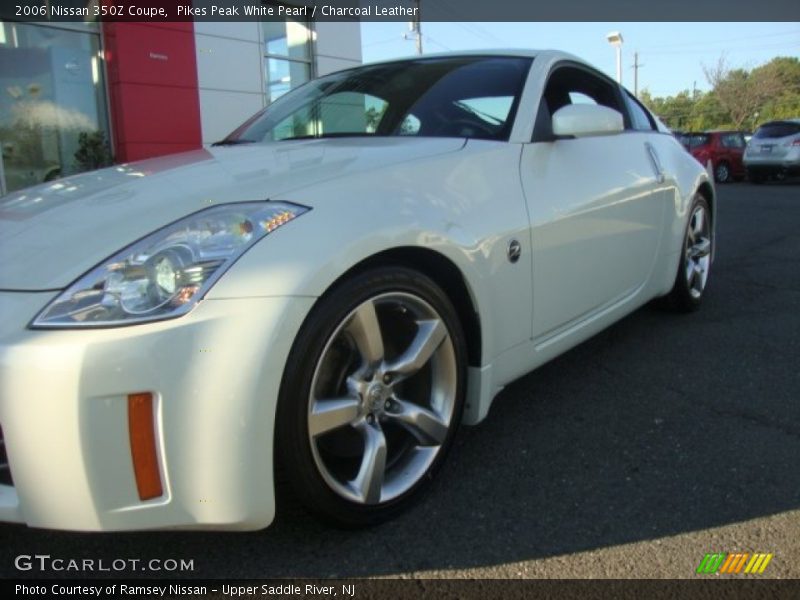 Pikes Peak White Pearl / Charcoal Leather 2006 Nissan 350Z Coupe