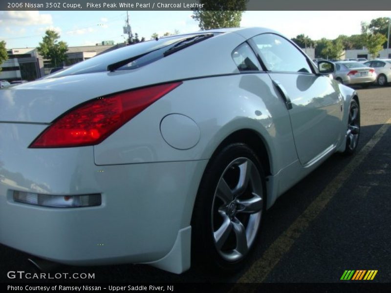 Pikes Peak White Pearl / Charcoal Leather 2006 Nissan 350Z Coupe