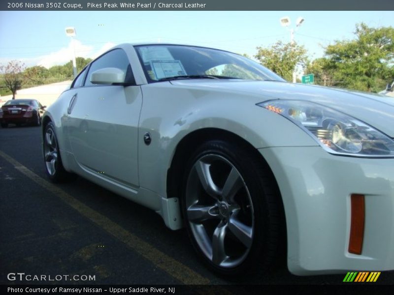 Pikes Peak White Pearl / Charcoal Leather 2006 Nissan 350Z Coupe