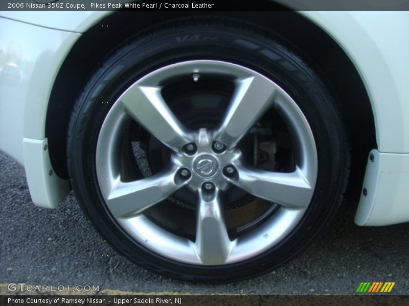 Pikes Peak White Pearl / Charcoal Leather 2006 Nissan 350Z Coupe