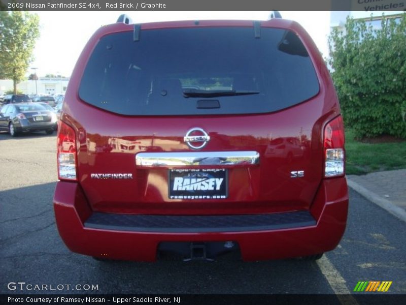 Red Brick / Graphite 2009 Nissan Pathfinder SE 4x4