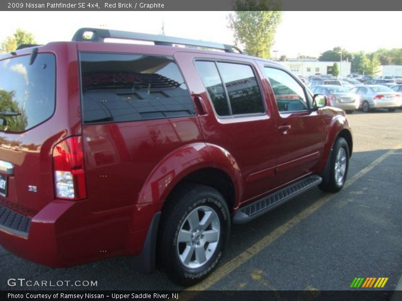Red Brick / Graphite 2009 Nissan Pathfinder SE 4x4