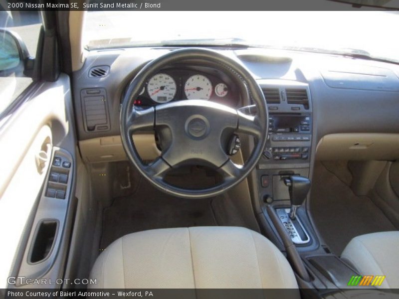 Sunlit Sand Metallic / Blond 2000 Nissan Maxima SE