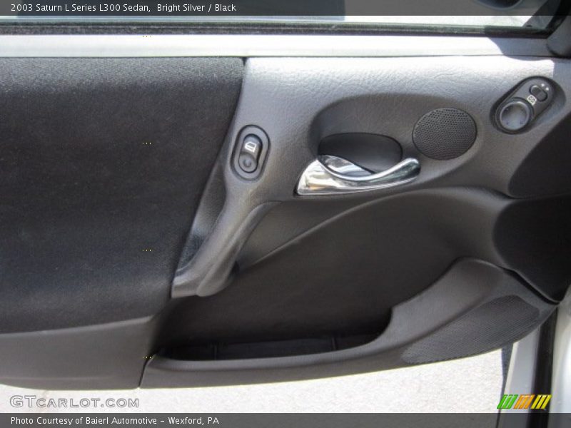 Bright Silver / Black 2003 Saturn L Series L300 Sedan