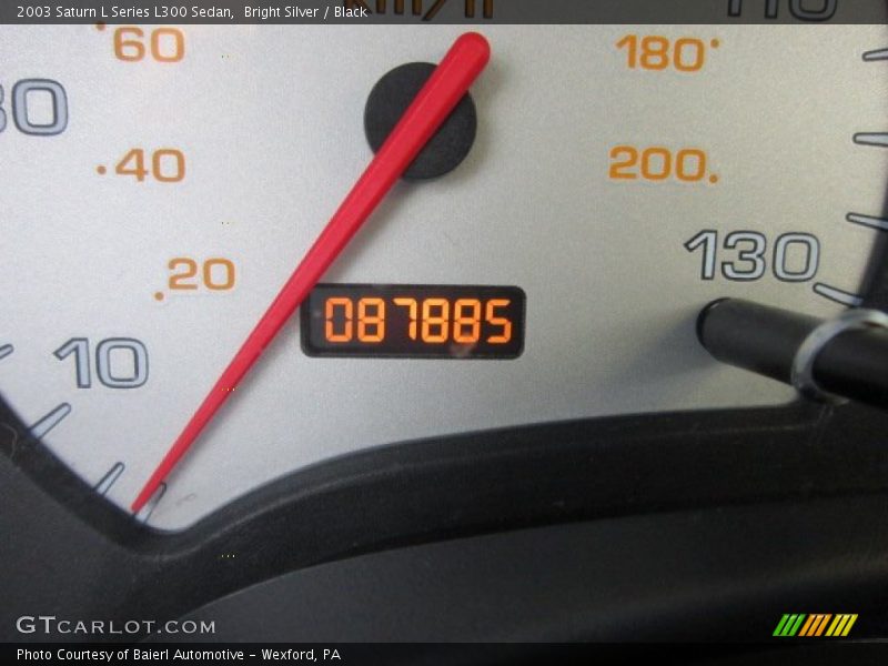 Bright Silver / Black 2003 Saturn L Series L300 Sedan