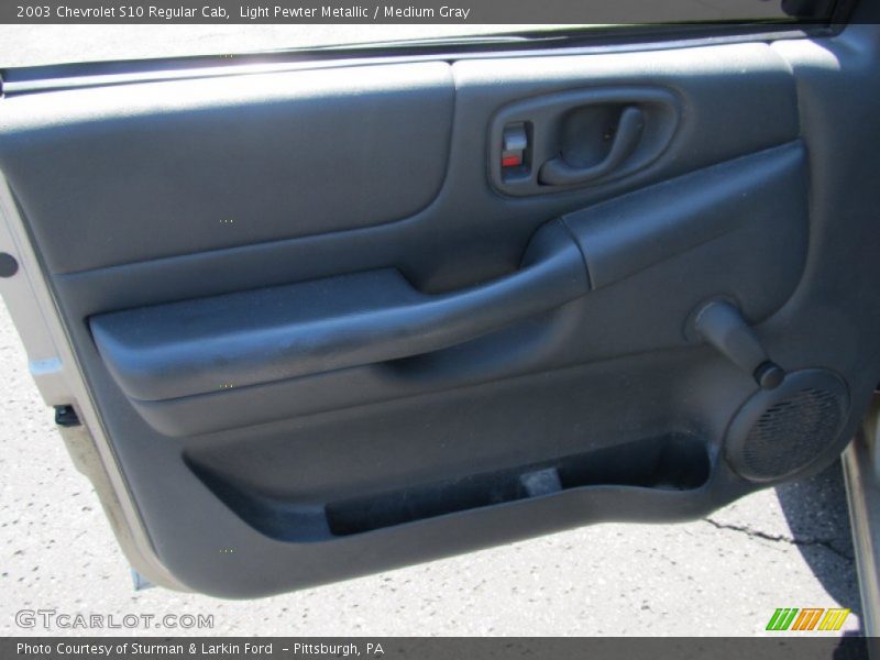 Light Pewter Metallic / Medium Gray 2003 Chevrolet S10 Regular Cab