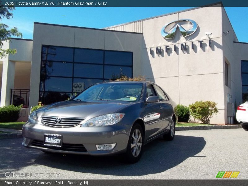 Phantom Gray Pearl / Gray 2005 Toyota Camry XLE V6