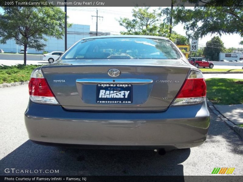 Phantom Gray Pearl / Gray 2005 Toyota Camry XLE V6