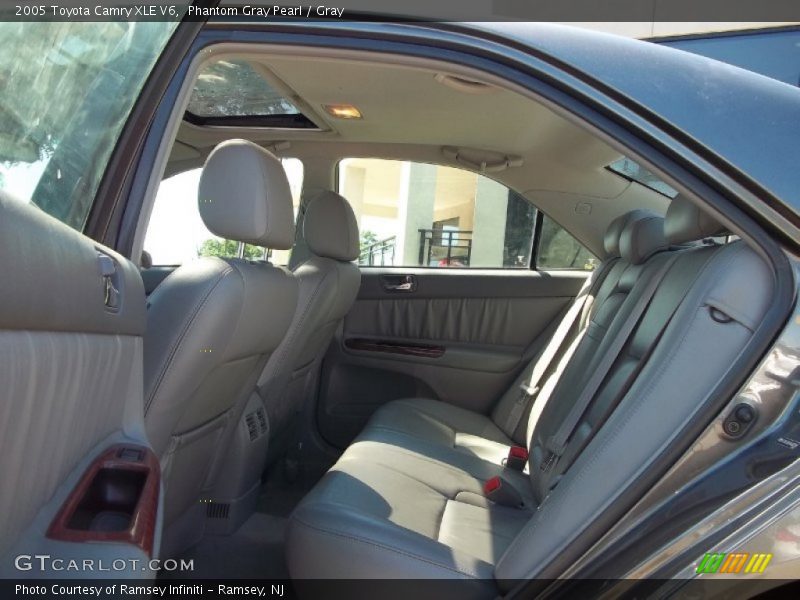 Phantom Gray Pearl / Gray 2005 Toyota Camry XLE V6
