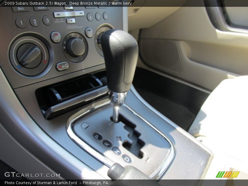 Deep Bronze Metallic / Warm Ivory 2009 Subaru Outback 2.5i Wagon