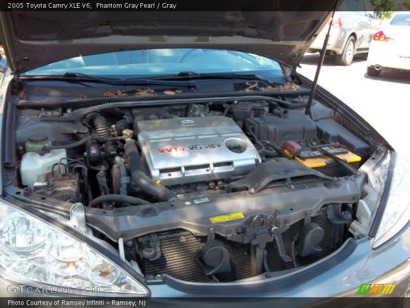 Phantom Gray Pearl / Gray 2005 Toyota Camry XLE V6