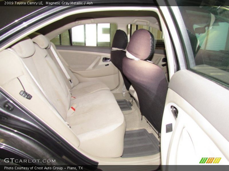 Magnetic Gray Metallic / Ash 2009 Toyota Camry LE