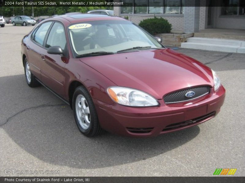 Merlot Metallic / Medium Parchment 2004 Ford Taurus SES Sedan