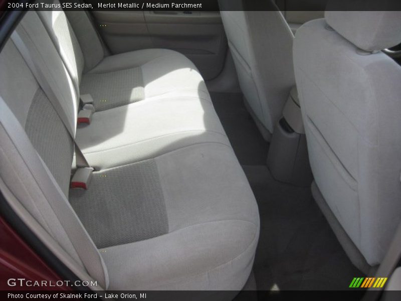 Merlot Metallic / Medium Parchment 2004 Ford Taurus SES Sedan
