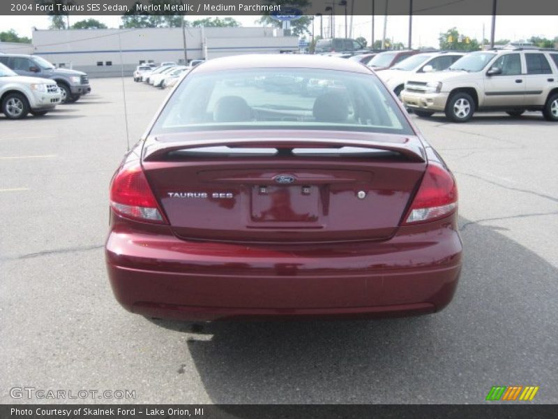 Merlot Metallic / Medium Parchment 2004 Ford Taurus SES Sedan