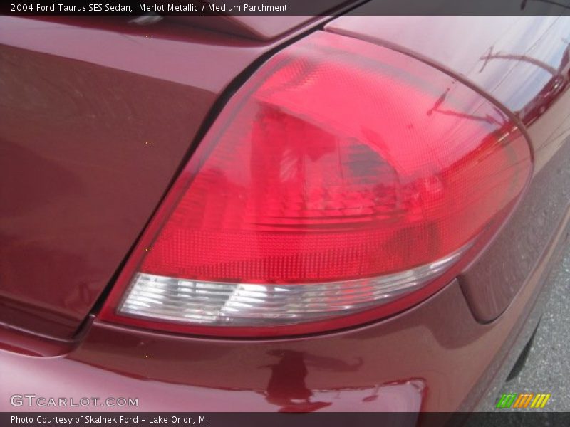 Merlot Metallic / Medium Parchment 2004 Ford Taurus SES Sedan