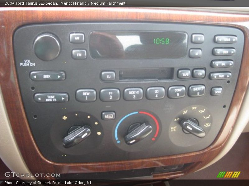 Merlot Metallic / Medium Parchment 2004 Ford Taurus SES Sedan