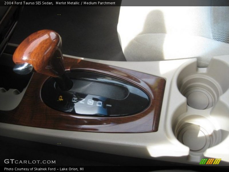 Merlot Metallic / Medium Parchment 2004 Ford Taurus SES Sedan