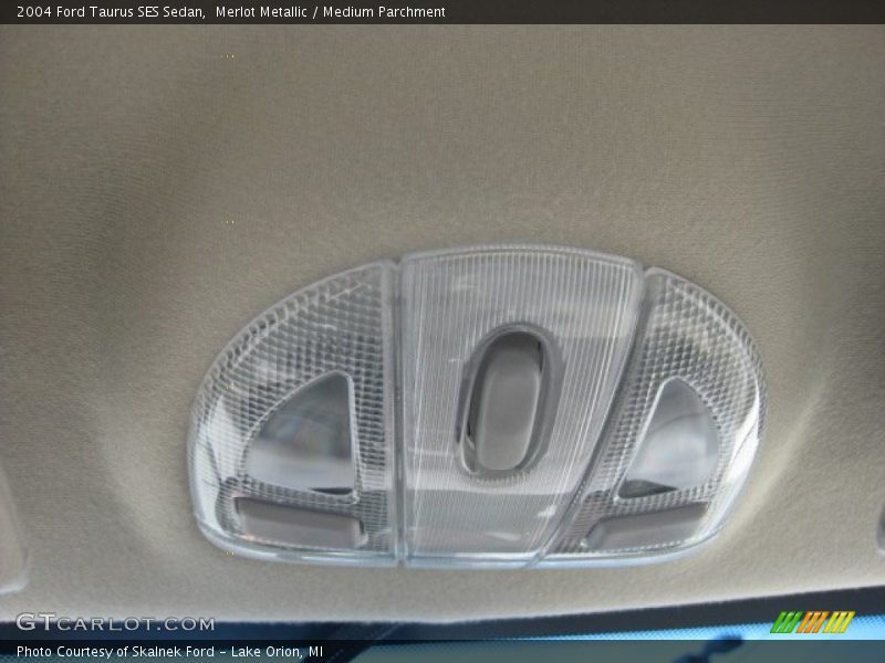 Merlot Metallic / Medium Parchment 2004 Ford Taurus SES Sedan