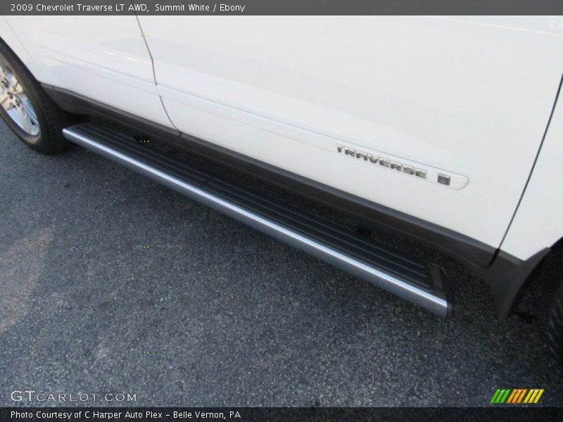 Summit White / Ebony 2009 Chevrolet Traverse LT AWD