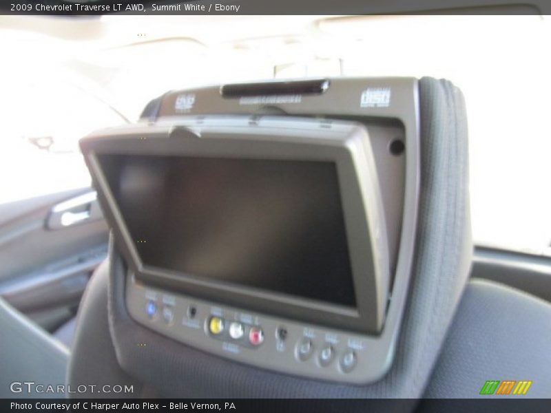 Summit White / Ebony 2009 Chevrolet Traverse LT AWD