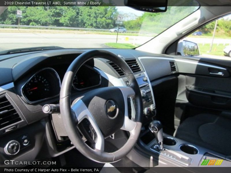 Summit White / Ebony 2009 Chevrolet Traverse LT AWD