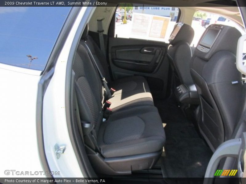 Summit White / Ebony 2009 Chevrolet Traverse LT AWD