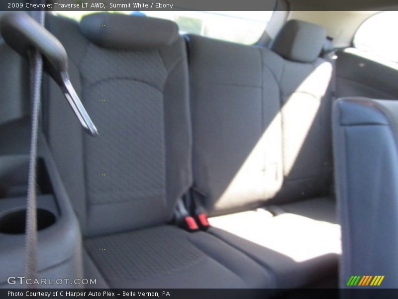 Summit White / Ebony 2009 Chevrolet Traverse LT AWD