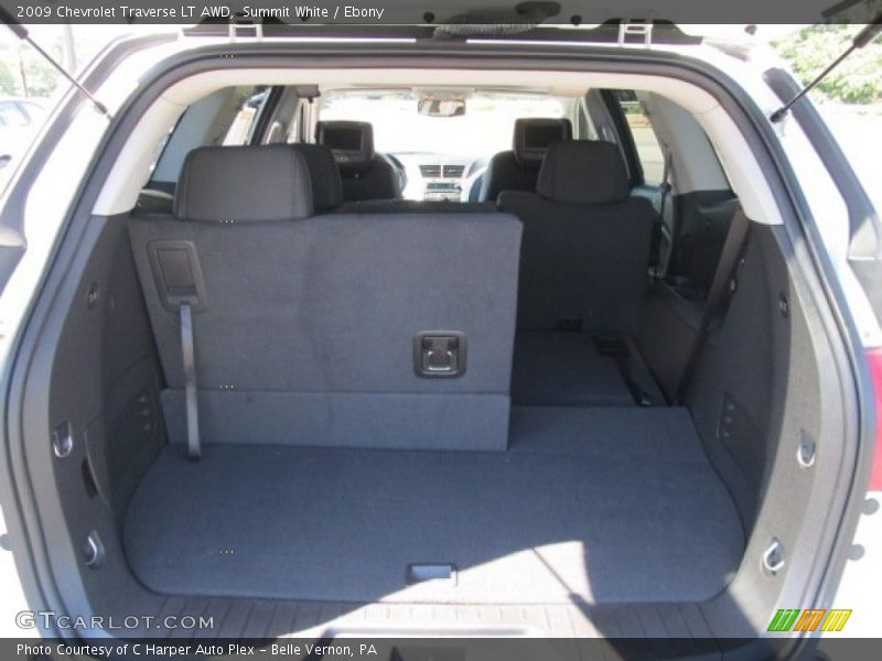 Summit White / Ebony 2009 Chevrolet Traverse LT AWD