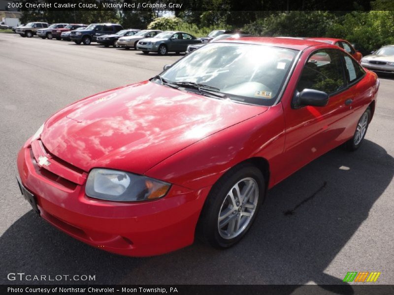 Victory Red / Graphite Gray 2005 Chevrolet Cavalier Coupe
