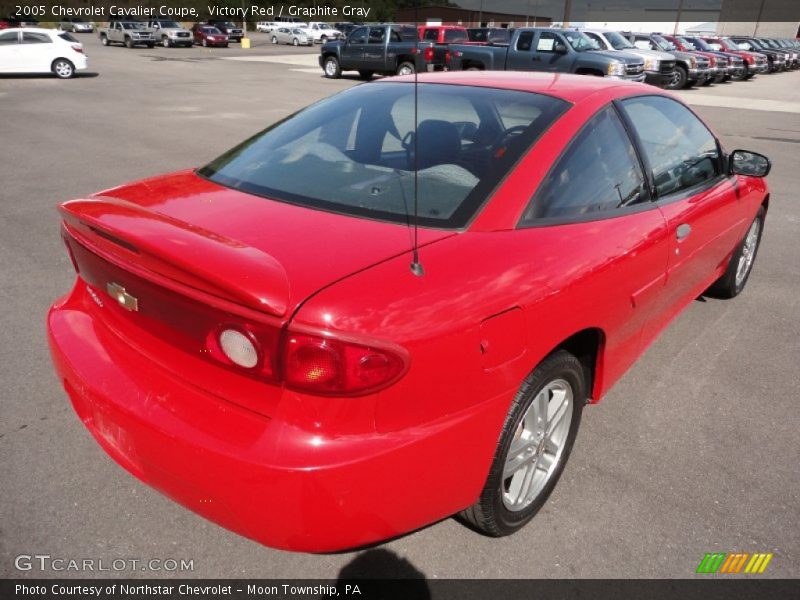 Victory Red / Graphite Gray 2005 Chevrolet Cavalier Coupe