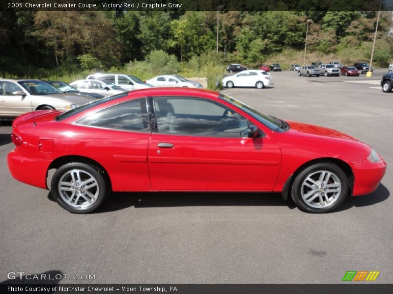 Victory Red / Graphite Gray 2005 Chevrolet Cavalier Coupe