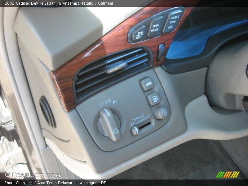 Bronzemist Metallic / Oatmeal 2002 Cadillac DeVille Sedan