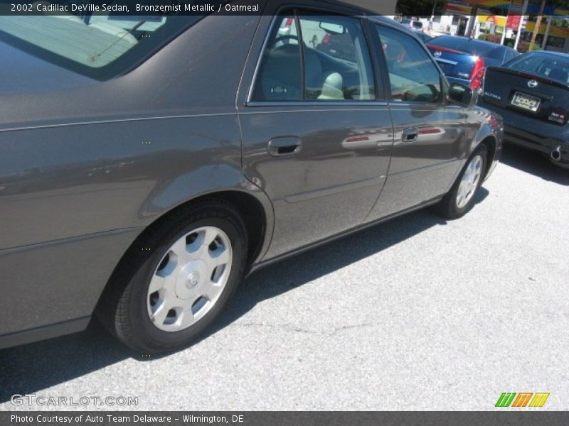Bronzemist Metallic / Oatmeal 2002 Cadillac DeVille Sedan