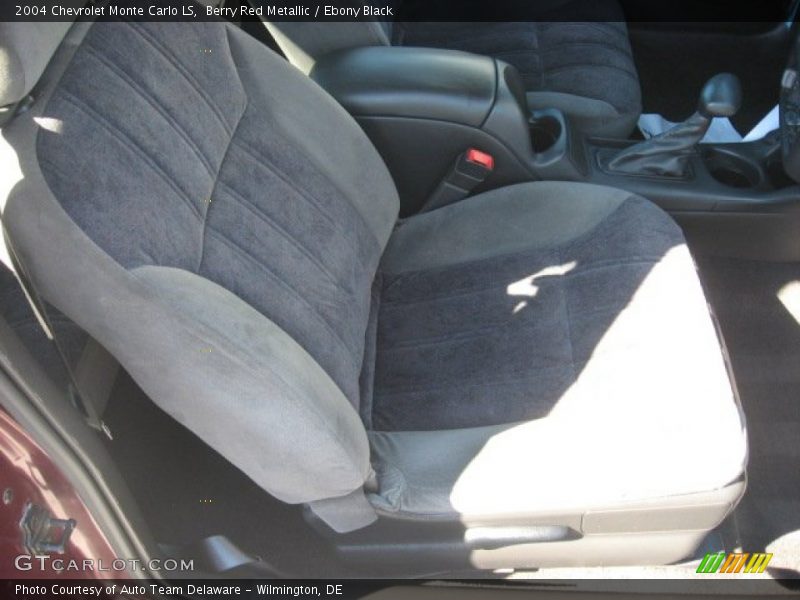 Berry Red Metallic / Ebony Black 2004 Chevrolet Monte Carlo LS