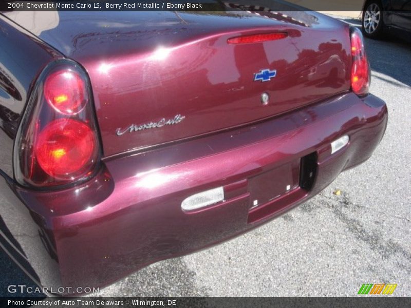 Berry Red Metallic / Ebony Black 2004 Chevrolet Monte Carlo LS
