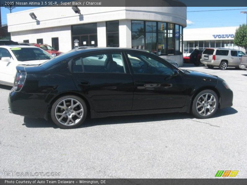 Super Black / Charcoal 2005 Nissan Altima 3.5 SE-R