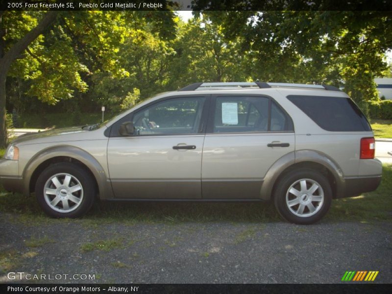 Pueblo Gold Metallic / Pebble 2005 Ford Freestyle SE