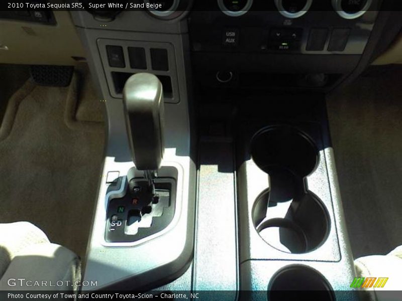 Super White / Sand Beige 2010 Toyota Sequoia SR5