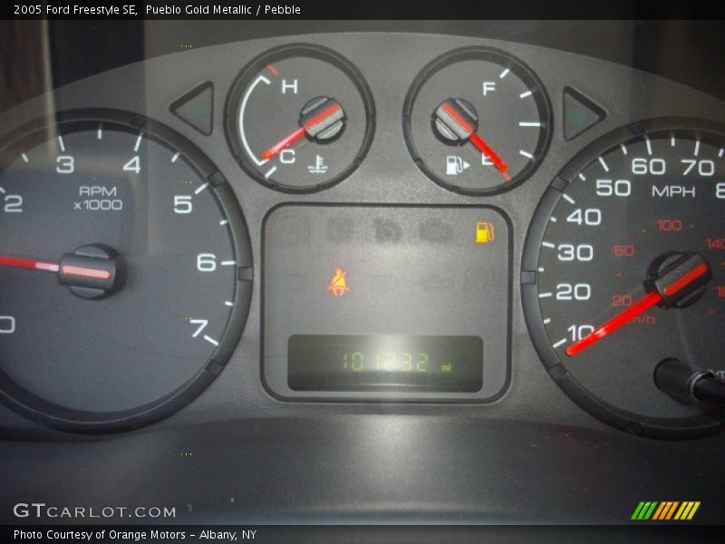 Pueblo Gold Metallic / Pebble 2005 Ford Freestyle SE