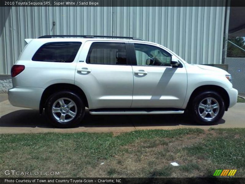 Super White / Sand Beige 2010 Toyota Sequoia SR5