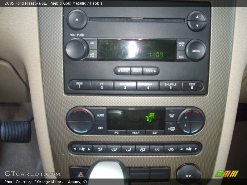 Pueblo Gold Metallic / Pebble 2005 Ford Freestyle SE